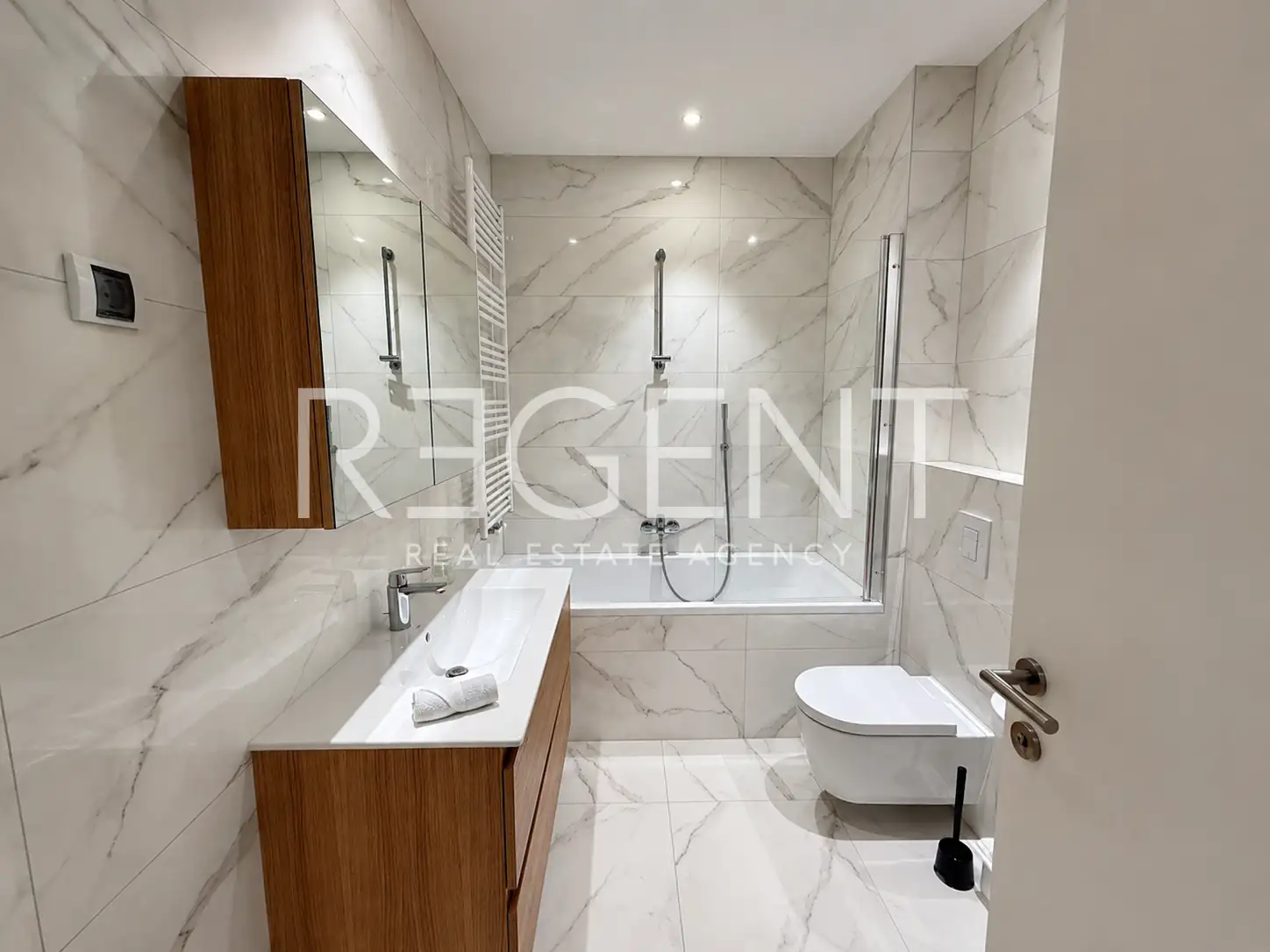 Zagreb, Donje Svetice – stan 60 m², lođa, lift, garaža, VMD
