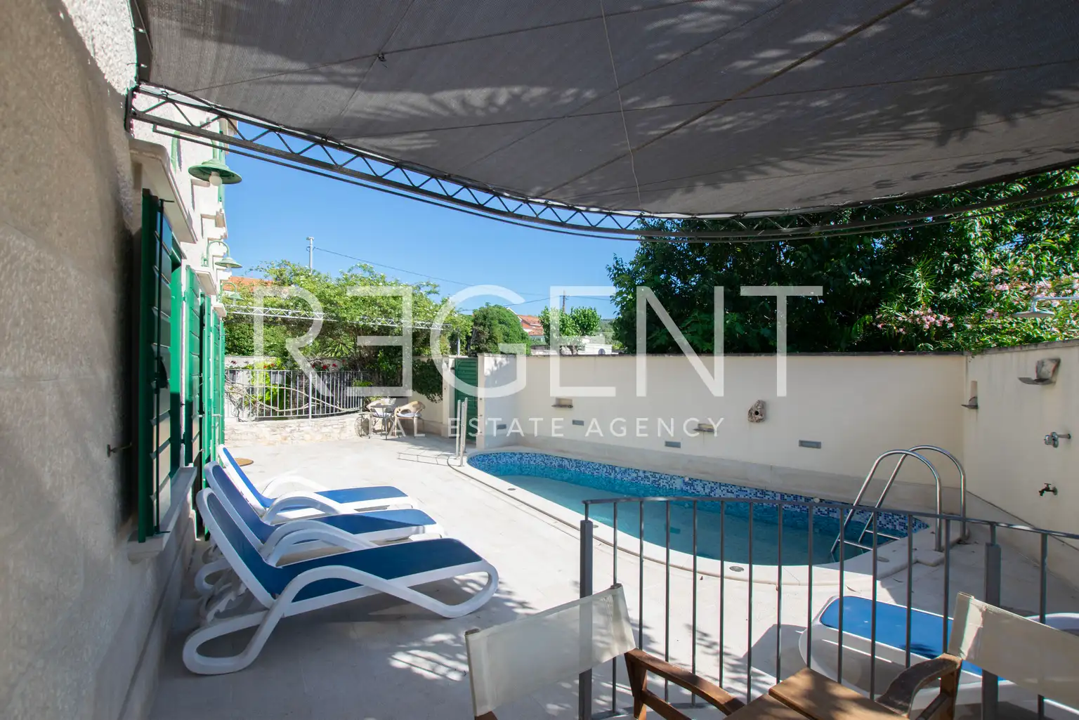 Brač, Mirca - kamenná vila s výhľadom na more, 300m2
