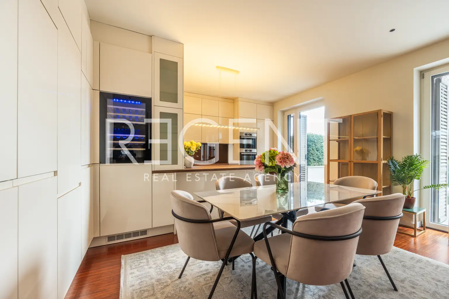 Zagreb, VMDMaksimir – Prostoren trisobno stan s teraso 110m2 najem