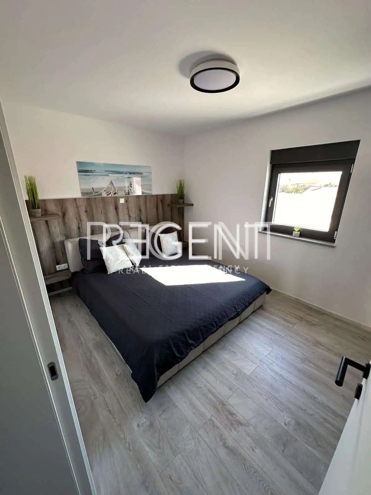 Zadar, Vir - potpuno namješten dvosoban stan 50m od mora 134 m2