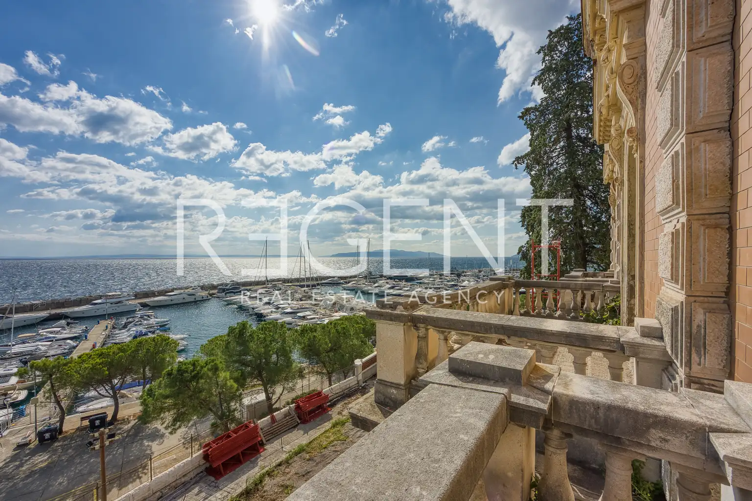 Ičići, Opatijska rivijera – povijesna vila s pogledom na more