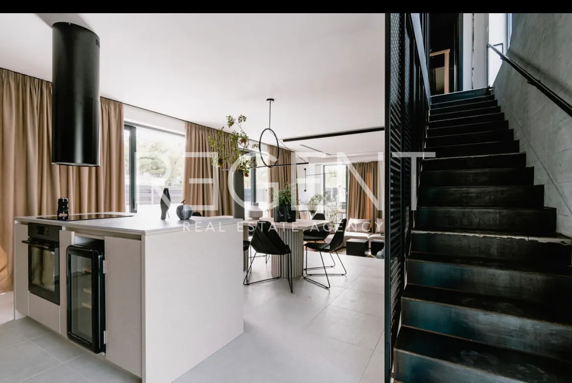 Šibenik, Vodice - Moderní vila, novostavba 200 m2
