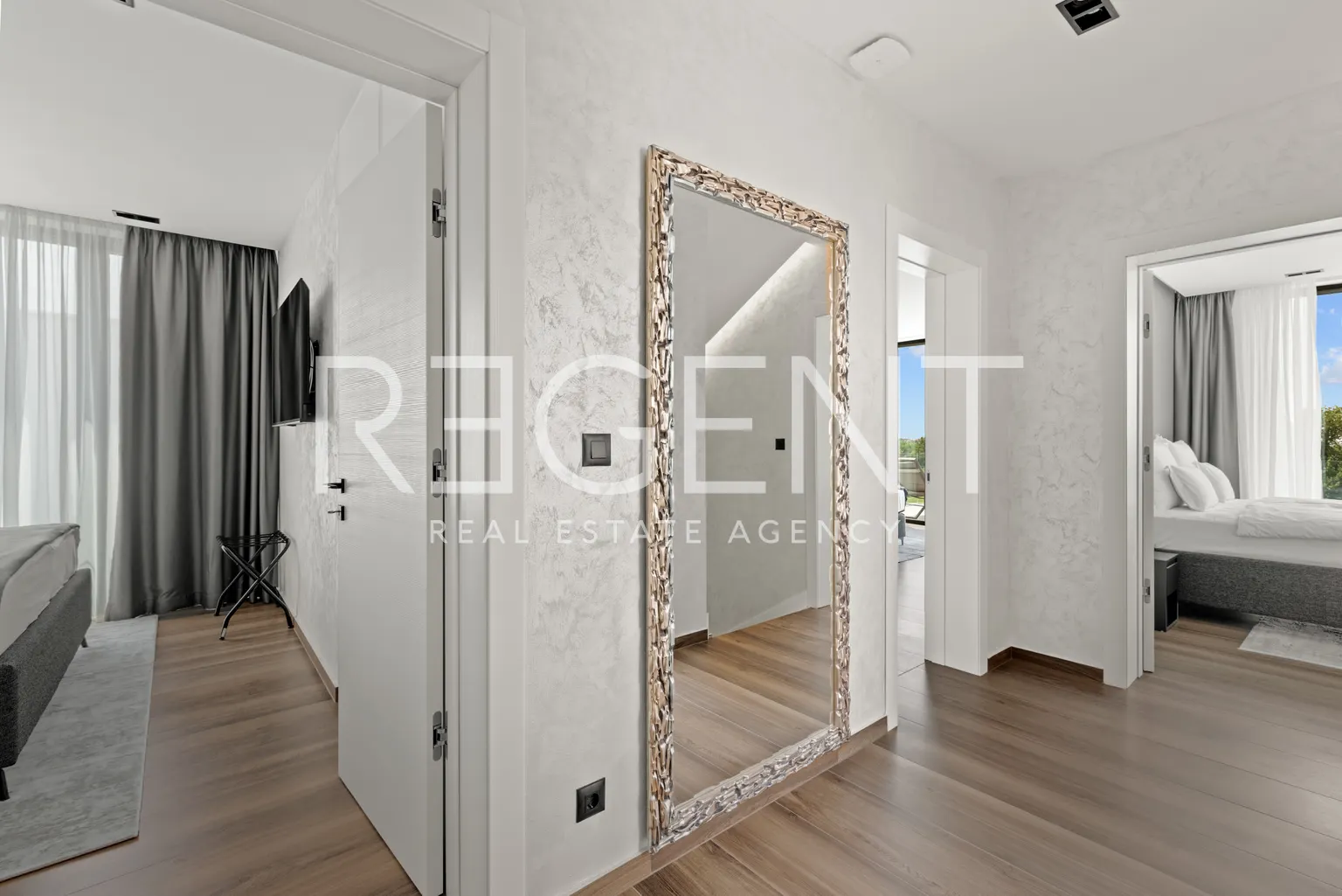 Istra, Poreč – Dizajnerska vila s pogledom na more 310 m2