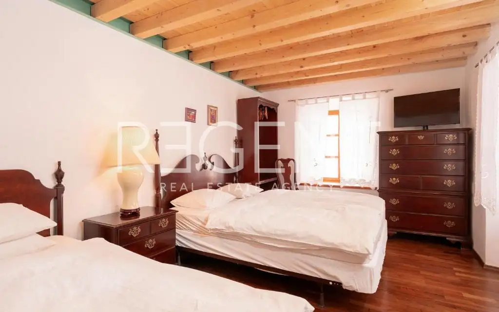 Hvar, Stari Grad – Kamena kuća u staroj jezgri grada