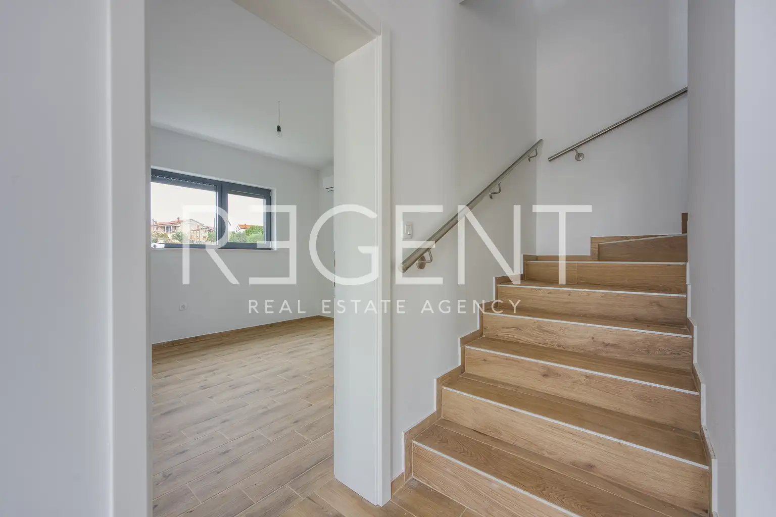 Kaštelir-Labinci - Dvojna kuća s bazenom i pogledom na more