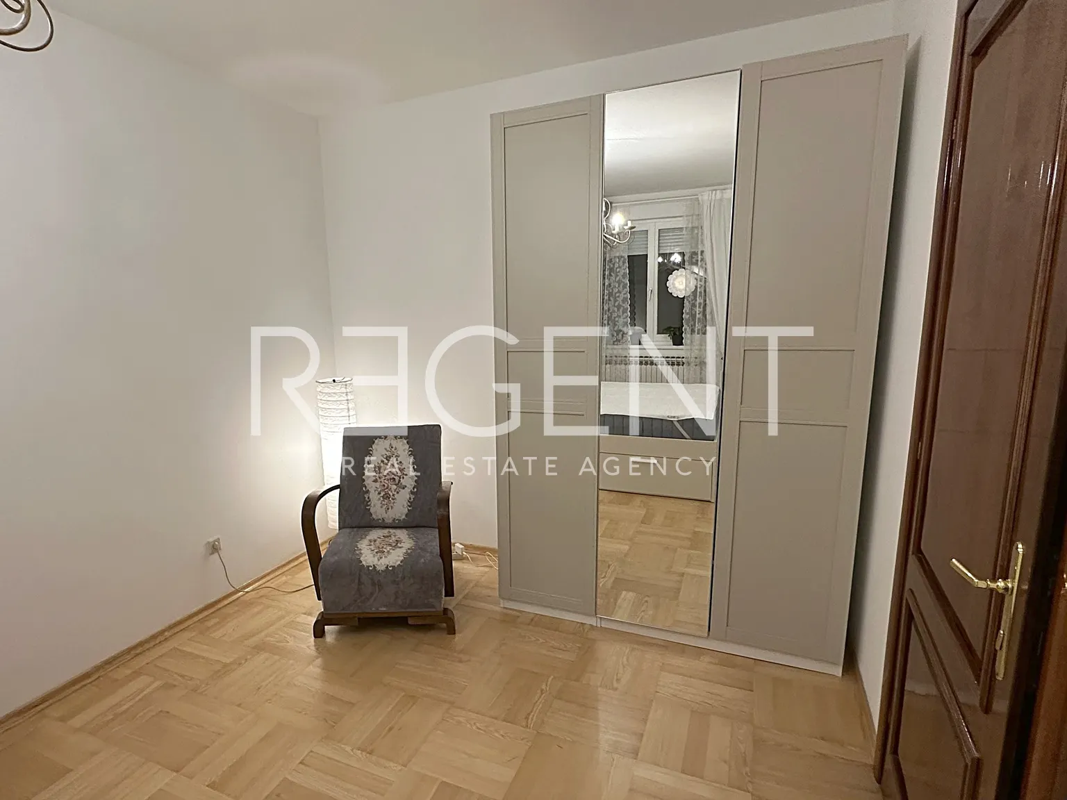 Zagreb, Kvaternikov trg - trosoban stan 127 m2 najam