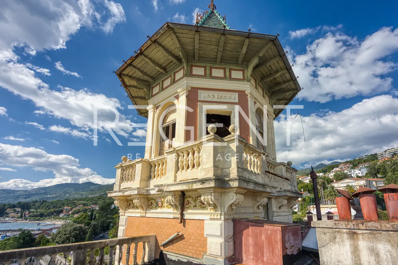 Ičići, Opatijska rivijera – povijesna vila s pogledom na more