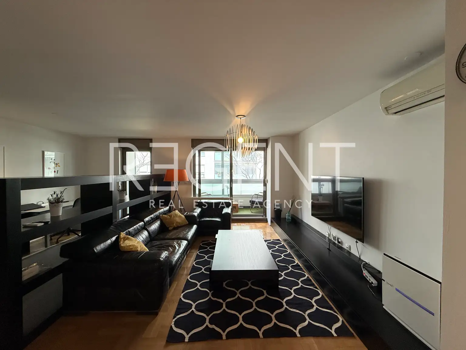 Zagabria, Donji Grad - Bilocale in affitto con parcheggio