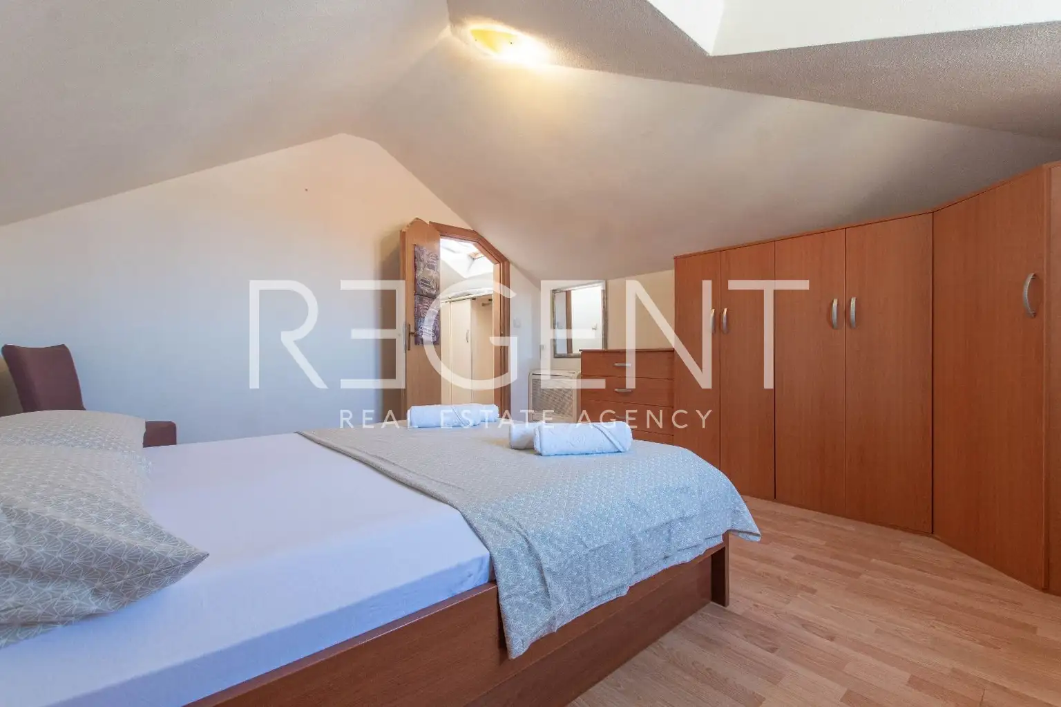 Makarska, Zentrum - Charmante Maisonette-Wohnung im Stadtkern