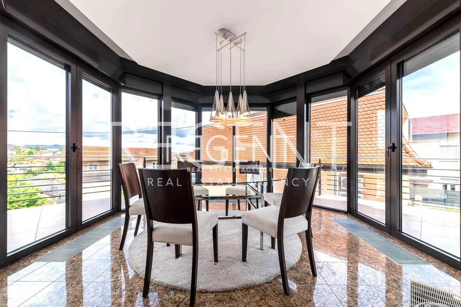Zagrzeb, Lašćina - Piękna willa 310 m2, wynajem