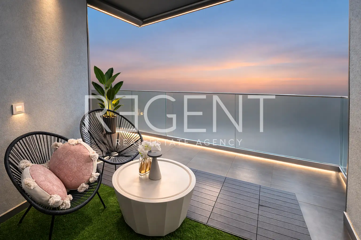 Split, Bol - Mieszkanie dwupokojowe z balkonem i komórką lokatorską