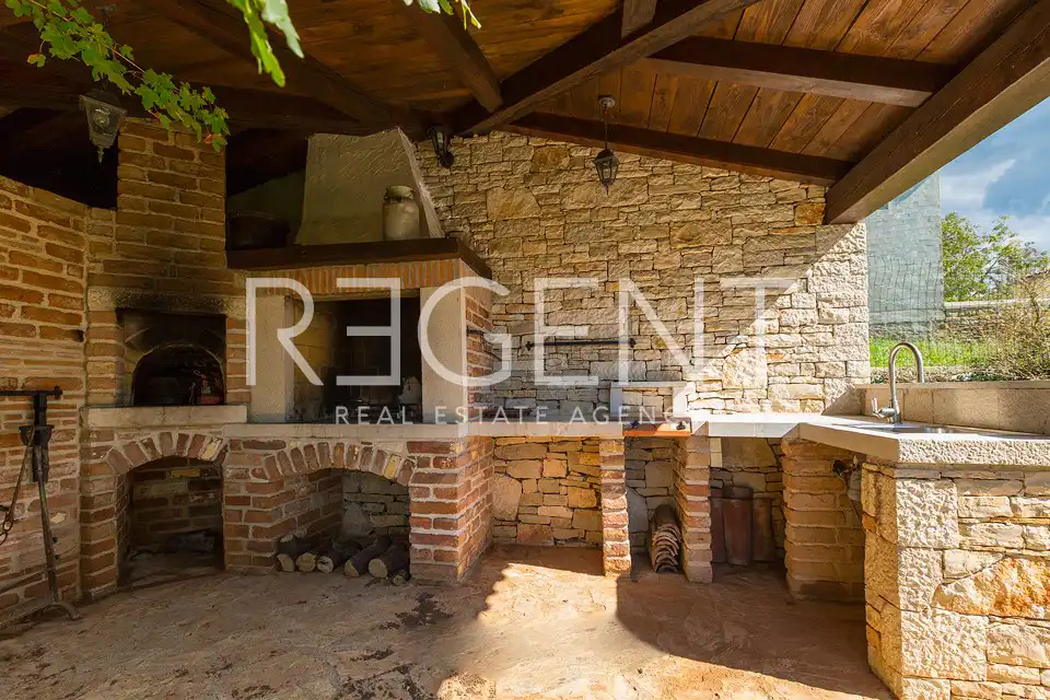 Istrie, Sveti Lovreč – Luxusní kamenná vila