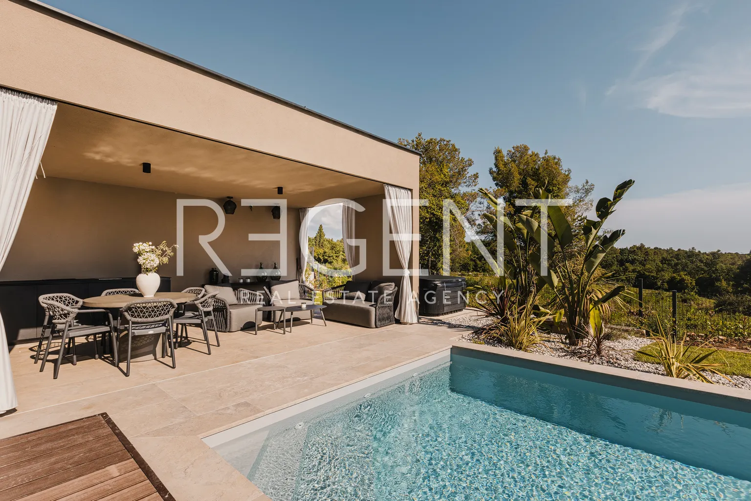 Istra, Vabriga – Moderna vila s bazenom u blizini mora