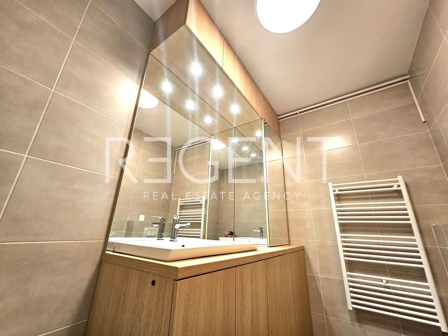 Zagreb, Pantovčak - Luxury four-room apartment with terrace 166 m2 + garage, first rental