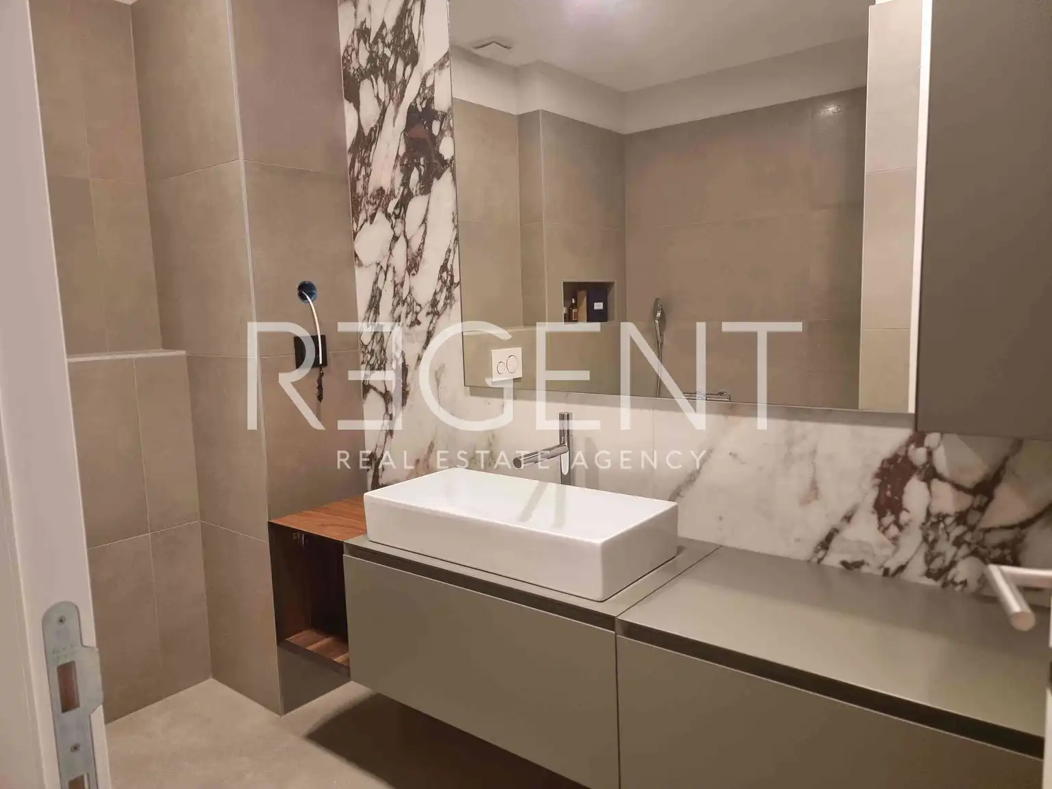 Istra, Pula - Luksuzni Penthouse od 240 m2 u novogradnji