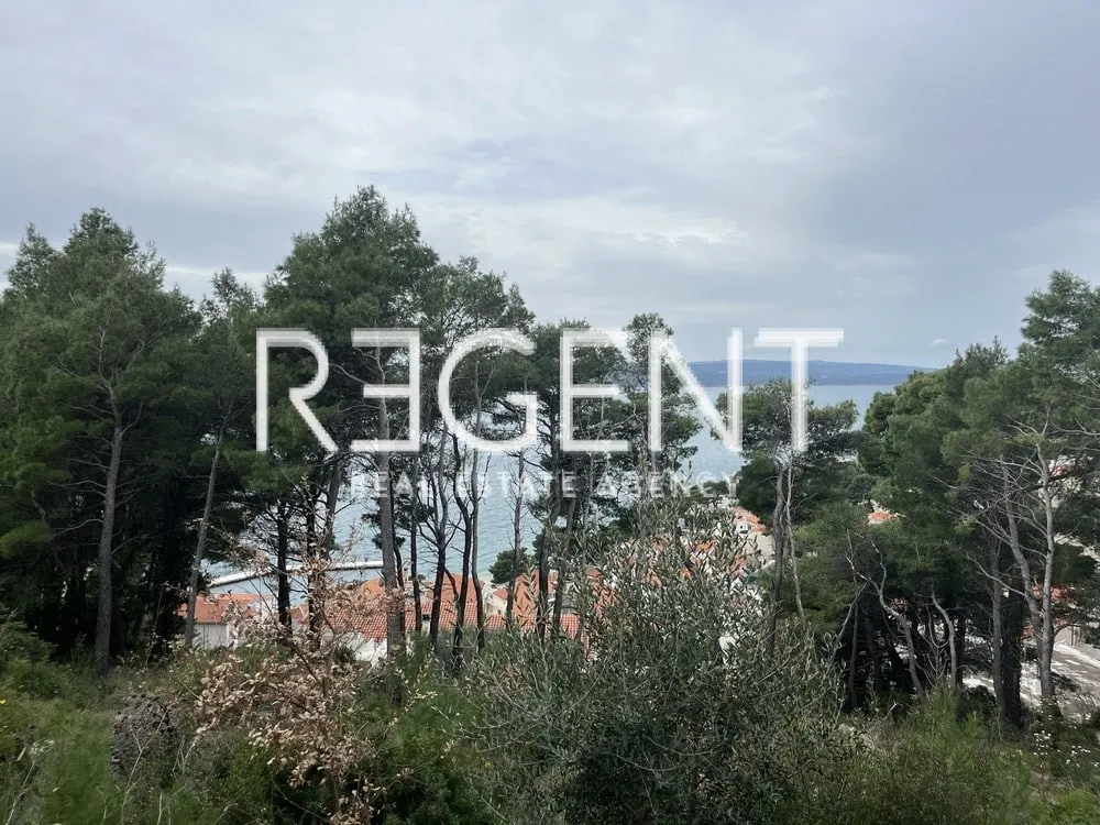 Makarska, Brela - Građevinsko zemljište s projektom 713m2