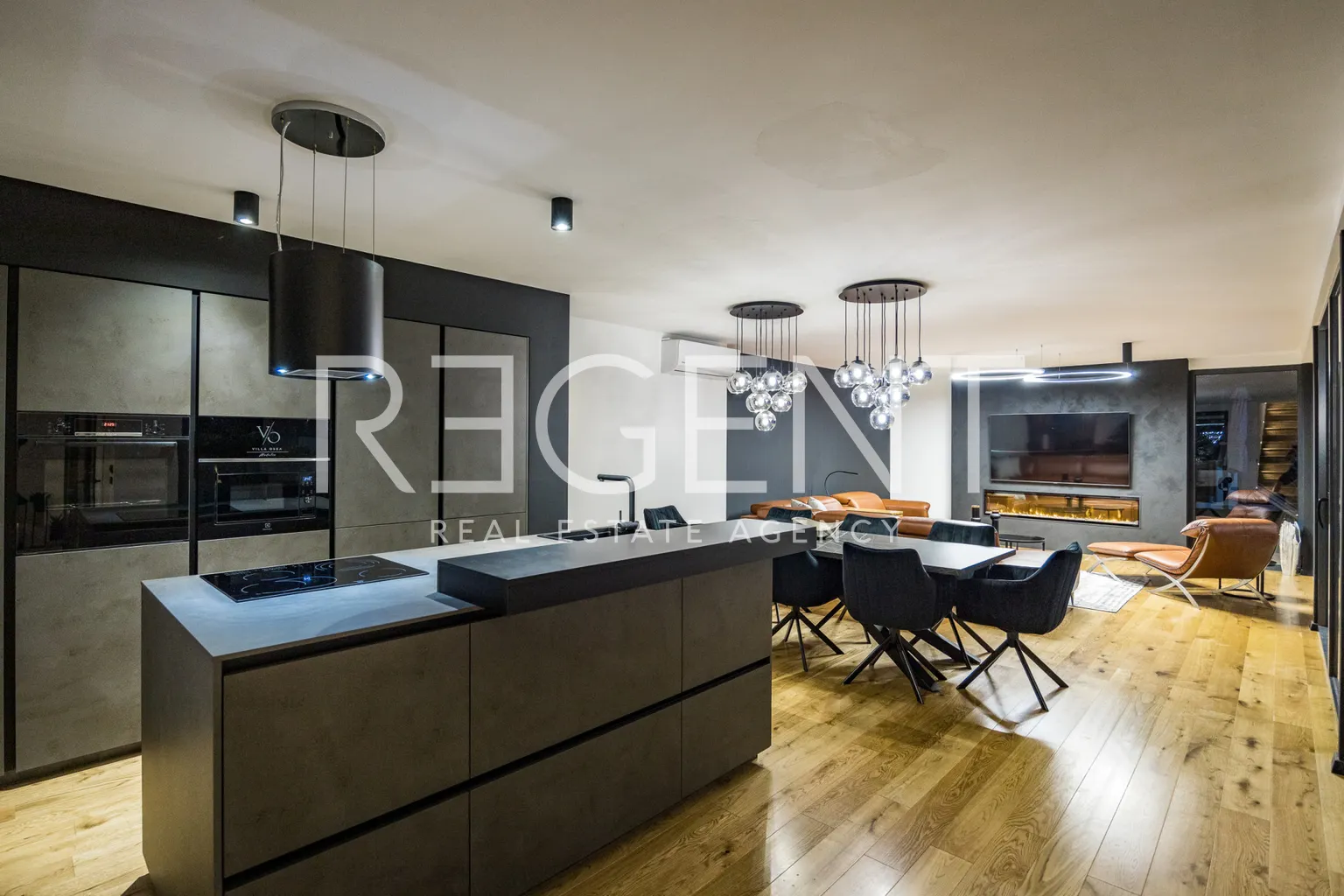 Istrie, Medulin - Nádherná moderní vila 220 m2