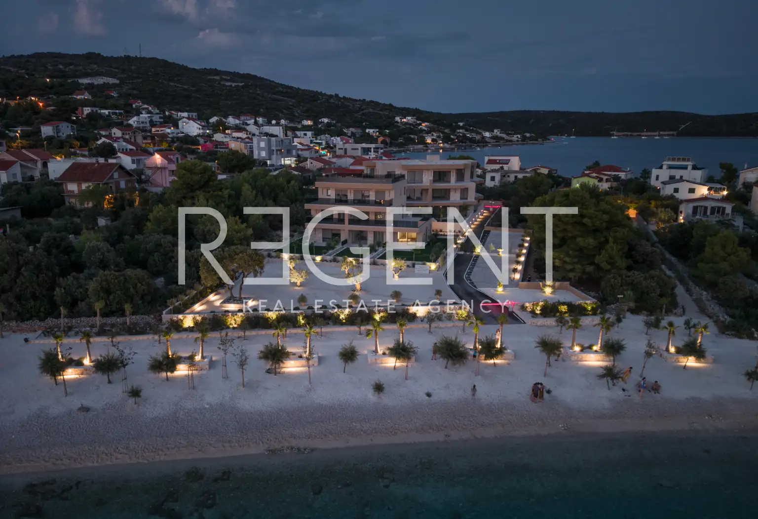 Trogir, Sevid – penthouse 177,66 m², terrasse sur le toit 133,25 m²
