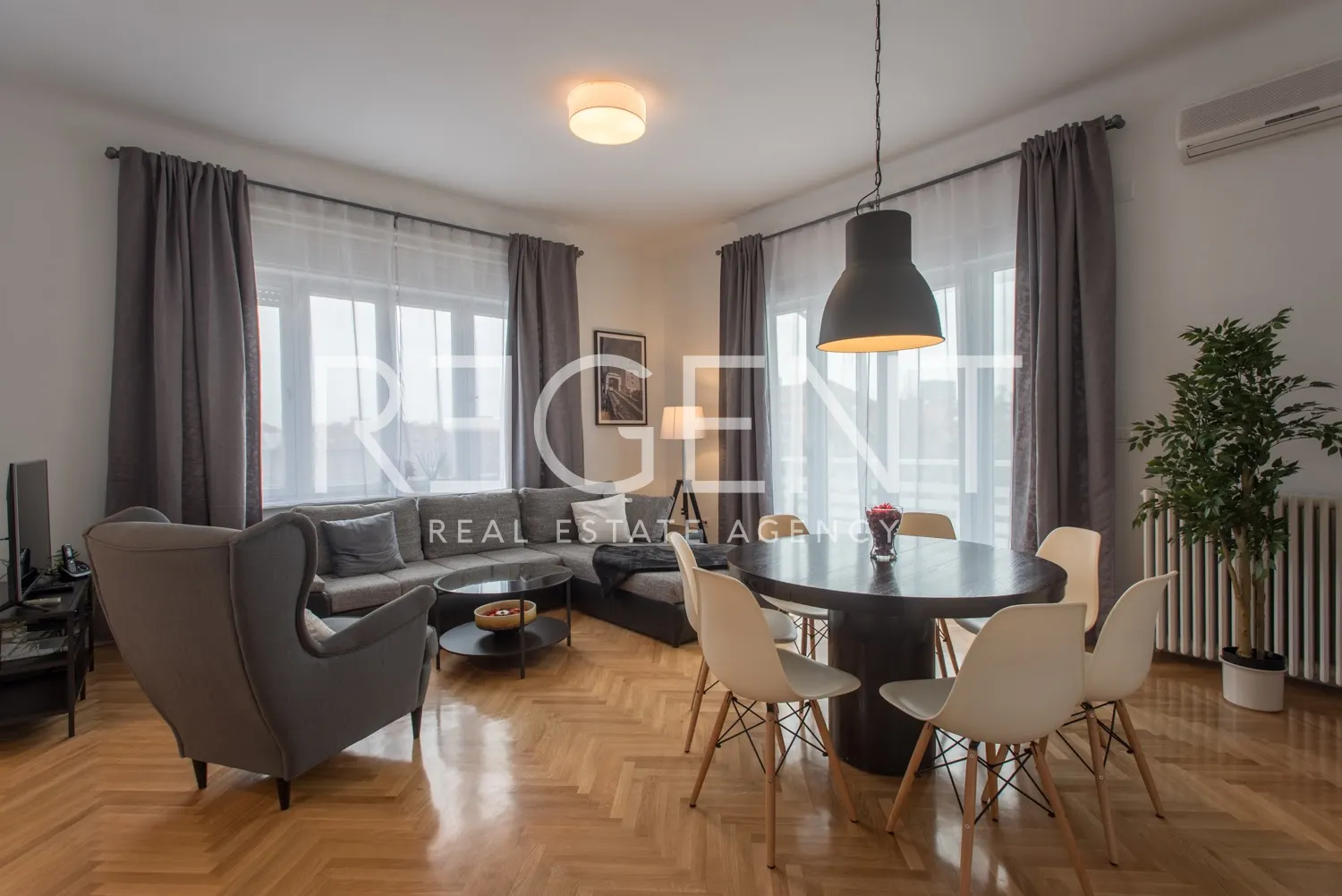 Záhřeb, Draškovićeva - Luxusní šestipokojový penthouse 218m2