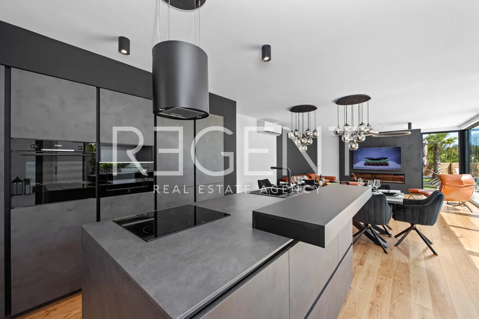 Istrie, Medulin - Nádherná moderní vila 220 m2
