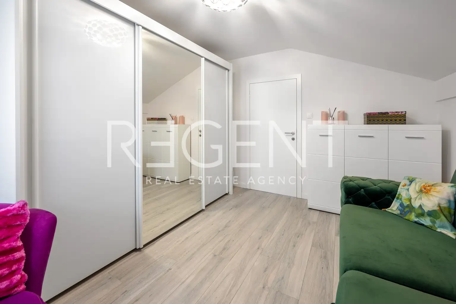 Kuća 340 m², Črnomerec — 2 stambene jedinice i poslovni prostor