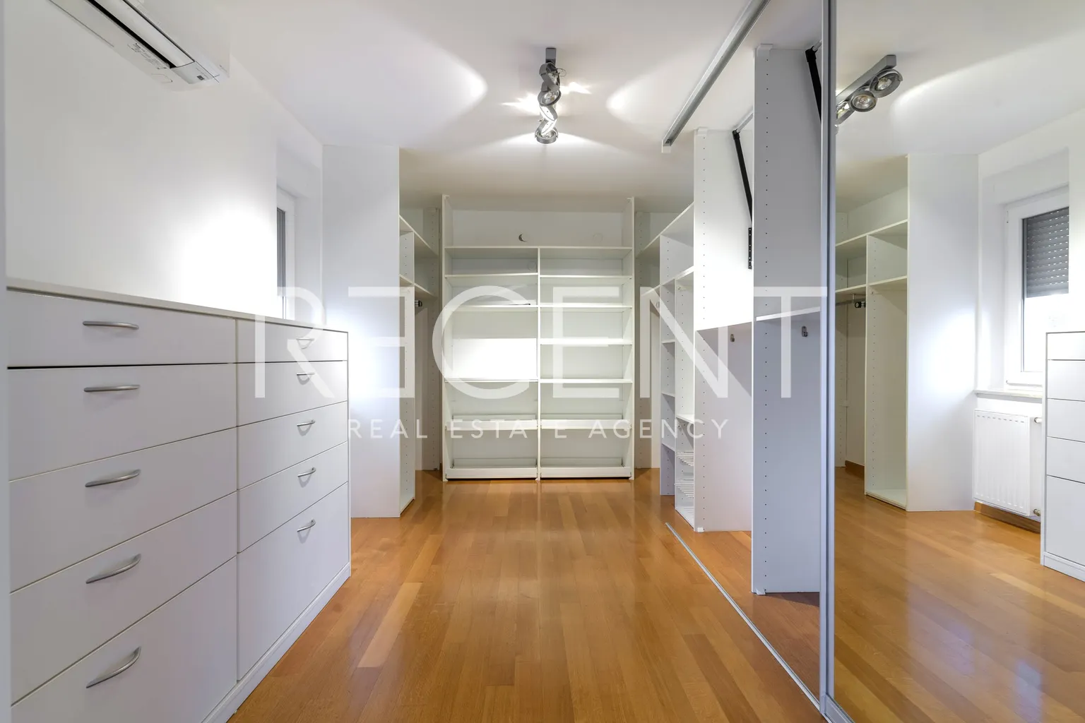 Zagreb, Lašćina – Obiteljska kuća na vrhunskoj lokaciji 395 m2