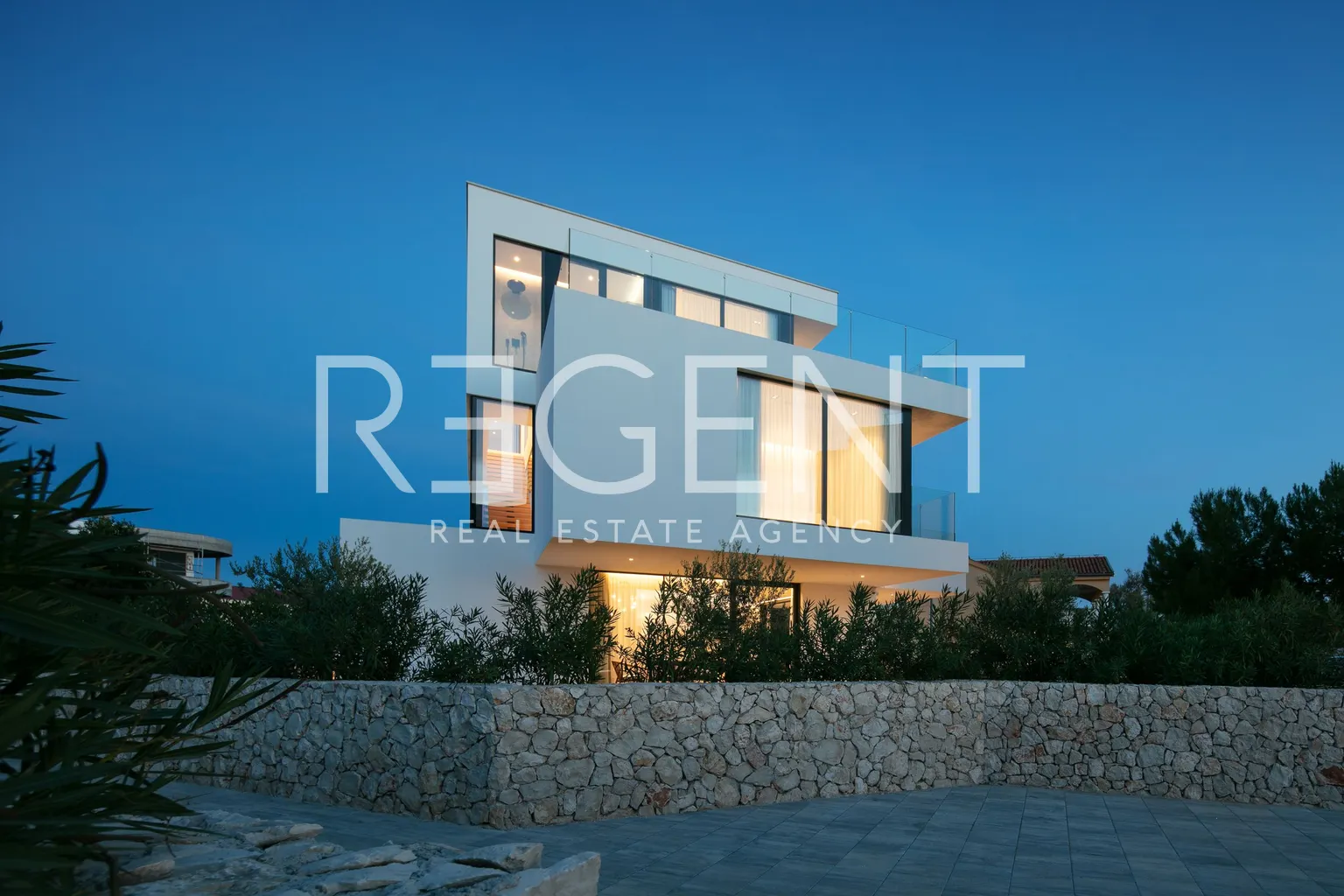 Sukošan – Luxusní moderní vila s bazénem 495 m2