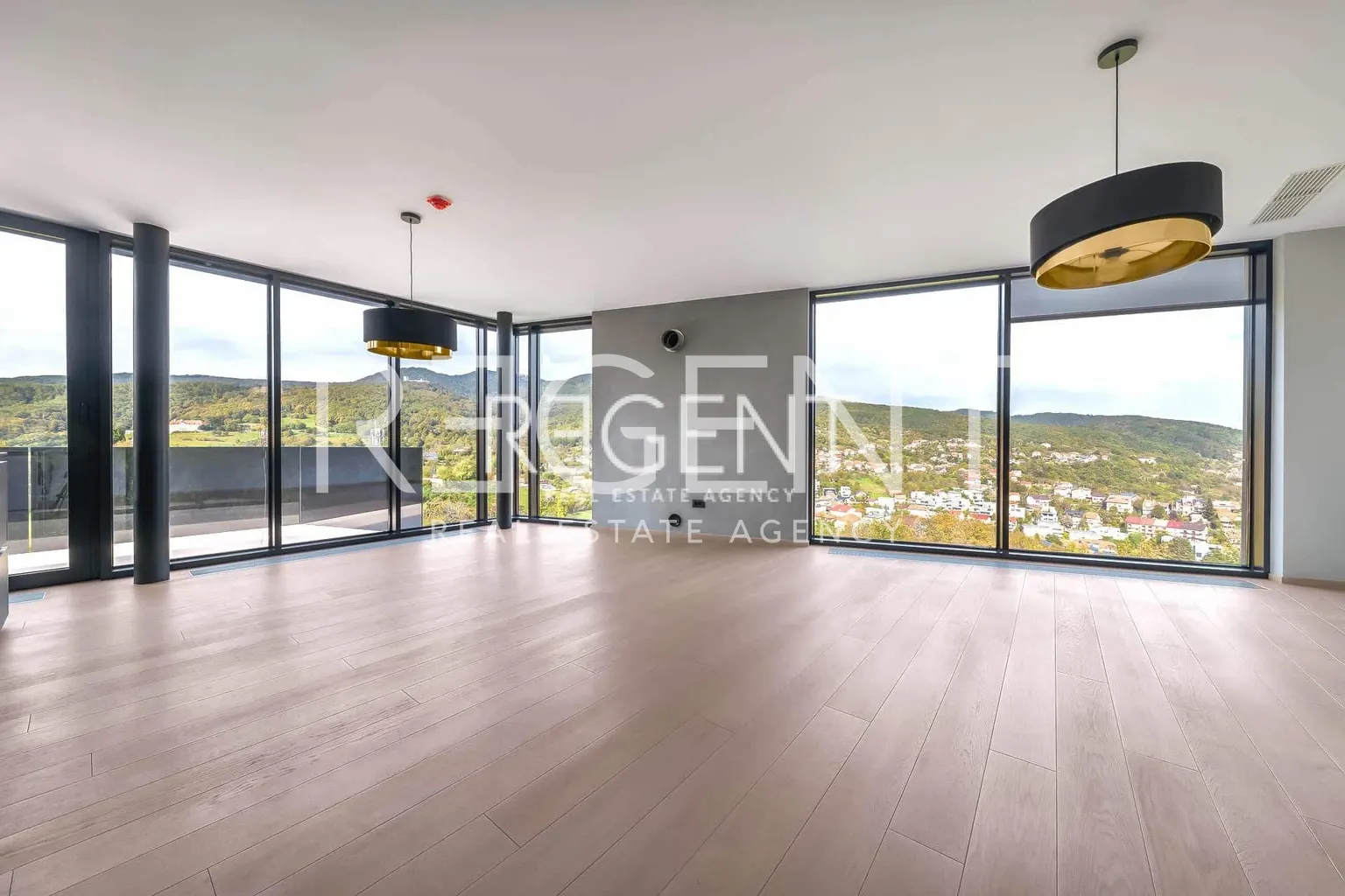 Záhřeb, Šestine - Moderní byt v nově postavené vile 280 m2