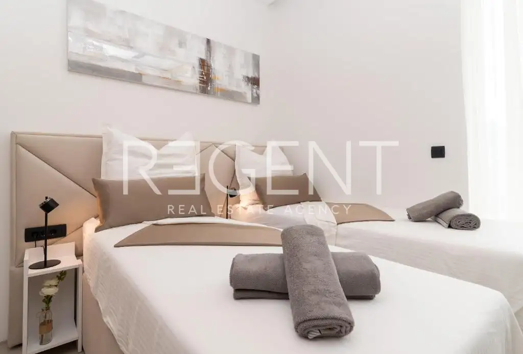 Trogir, Čiovo – Penthouse, 227 m² s 360° terasom i wellnessom