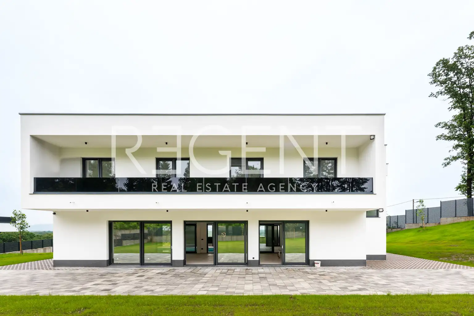 Zagreb, Donji Trpuci - Atraktivna vila s unutarnjim bazenom