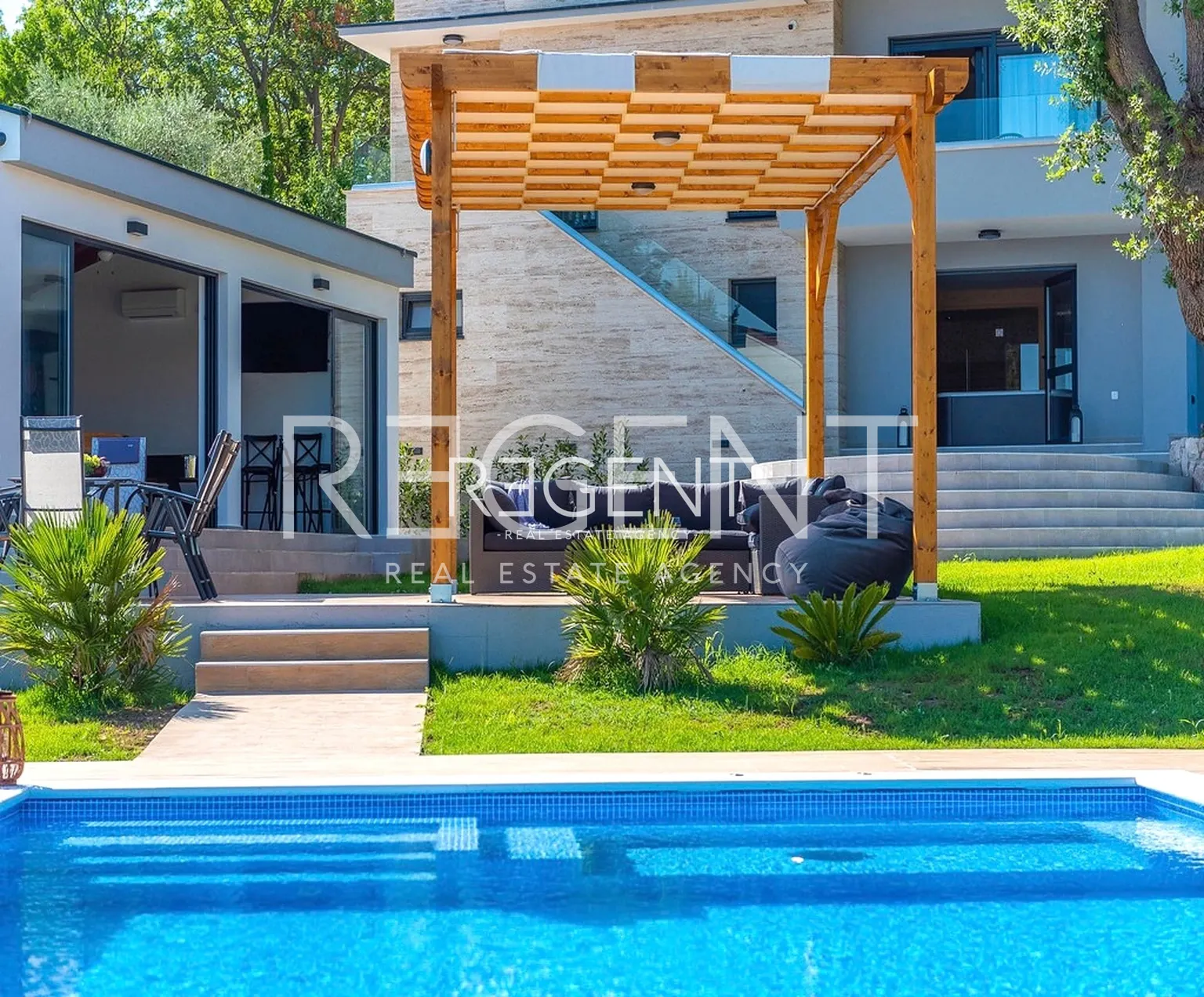 Zadar, Posedarje - Vila první řada u moře 300 m2