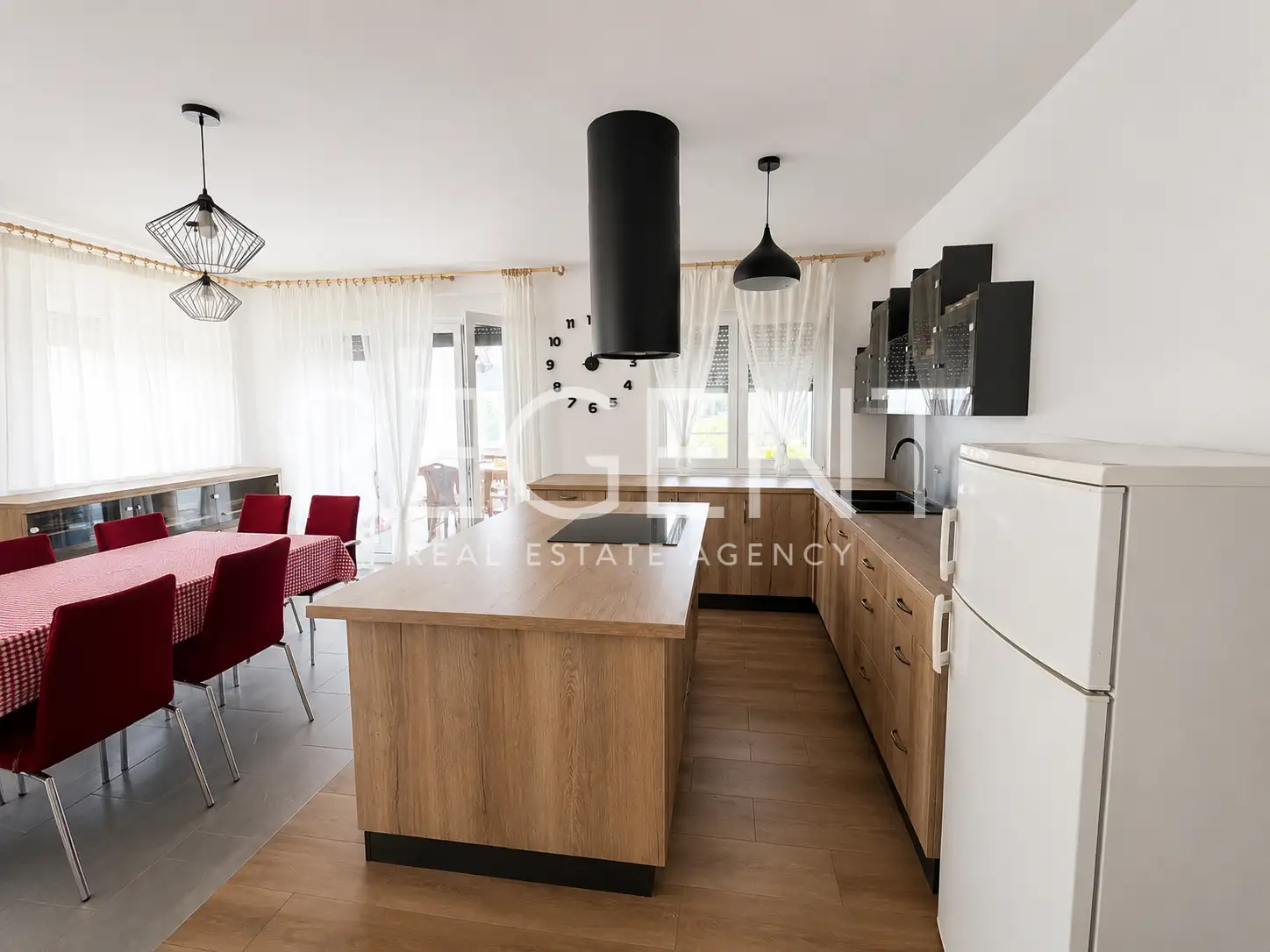 Dom 178 m², Gornji Dubrava — nowa budowa 2026, samowystarczalny