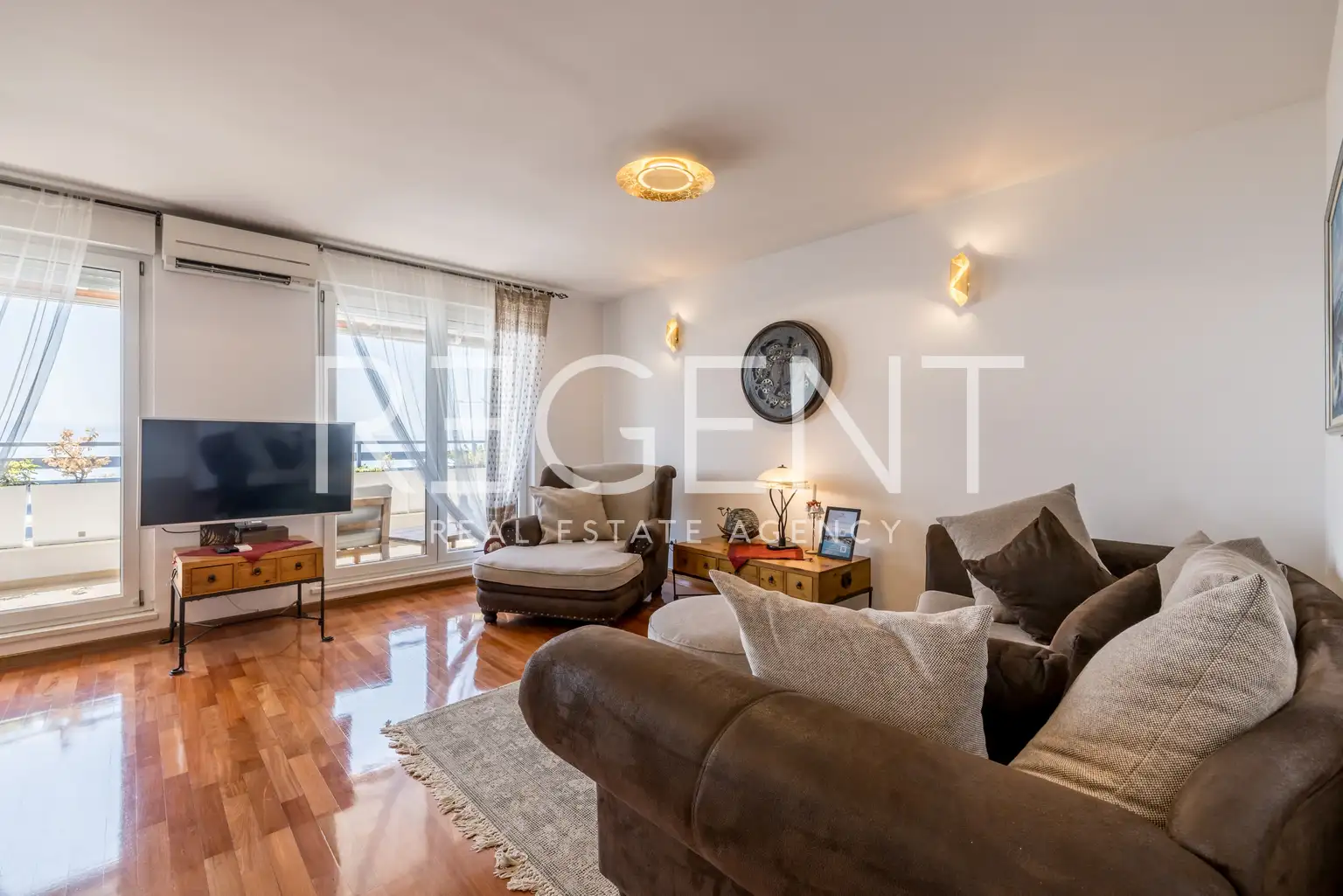 Spalato, Žnjan - Appartamento trilocale con loggia e vista mare