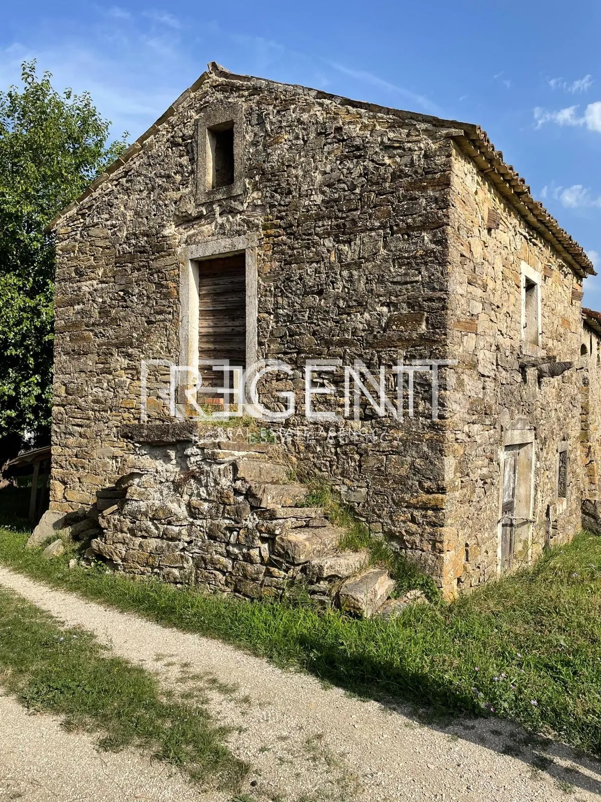 Istra, Kostrčani - Projekt, kamena stancija s mogućnošću renovacije i izgradnje kamene vile