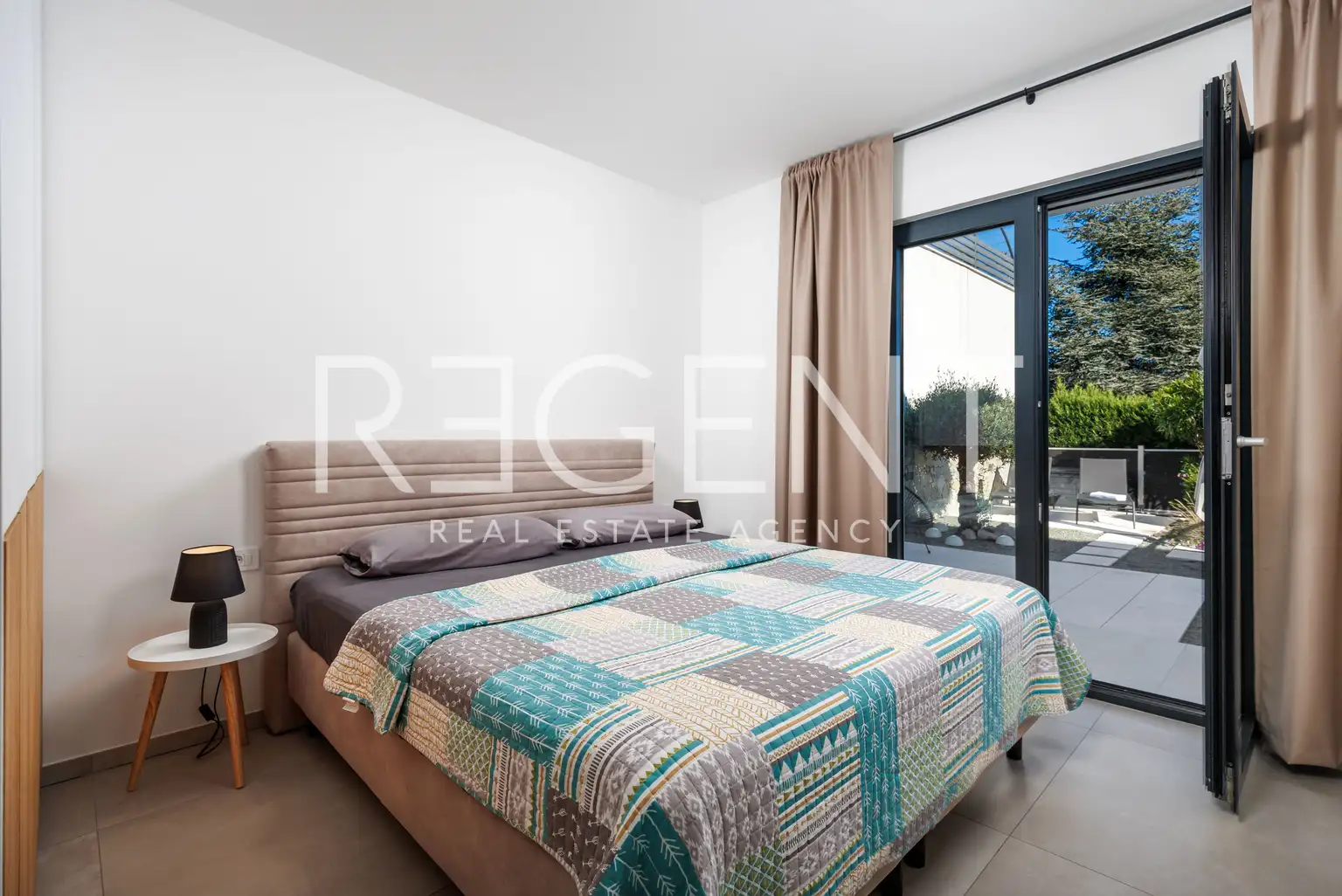 Stan 130 m², pogled na more, terasa i bazen – Opatija, Lovran