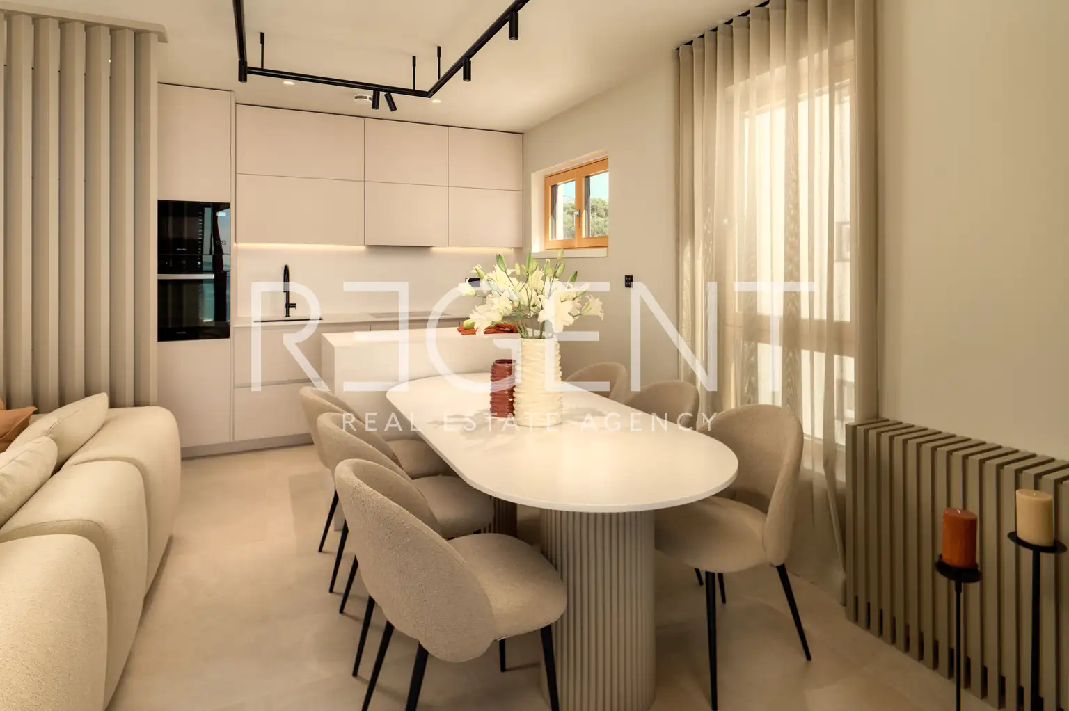 Split, Žnjan - Dvojizbový byt s loggiou a výhľadom na more