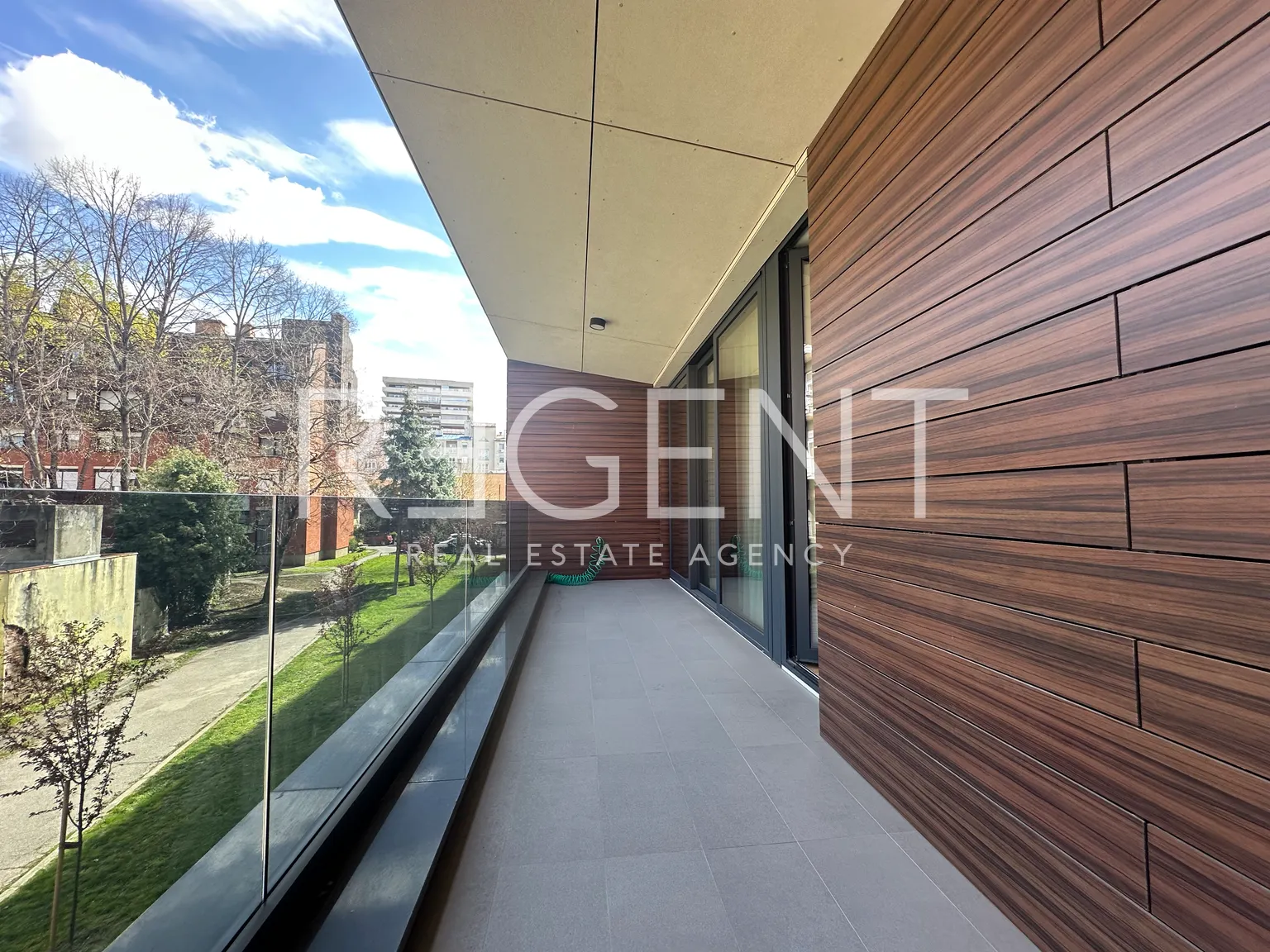 Záhřeb, Petrova - Moderní třípokojový byt 81 m2, pronájem