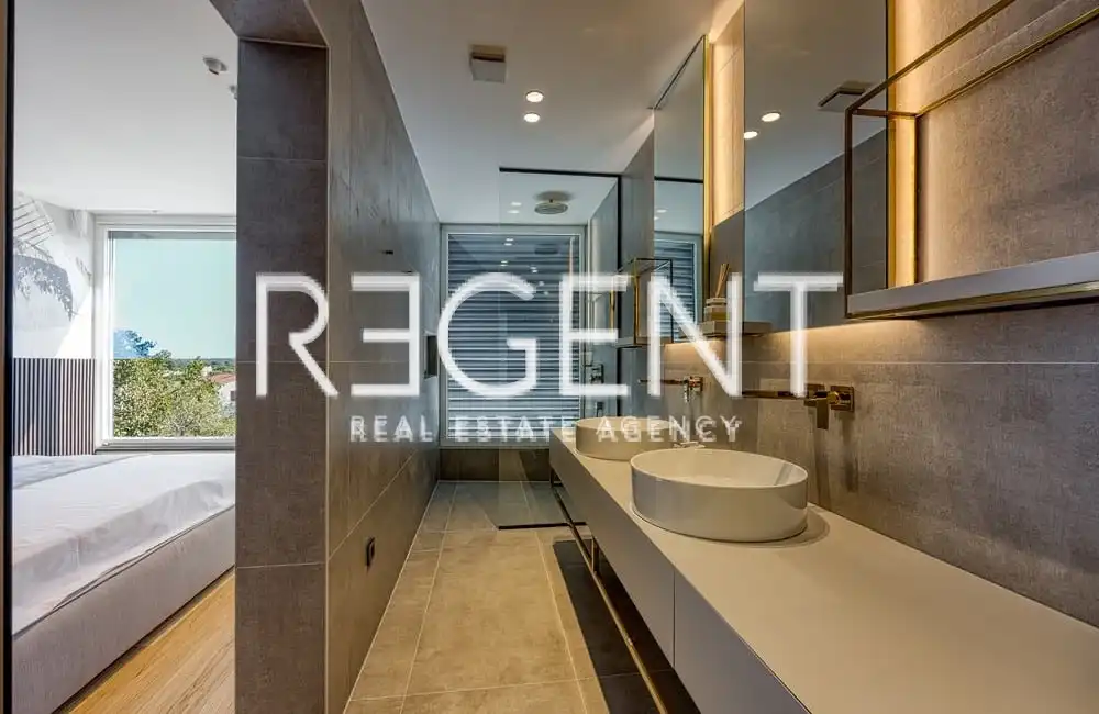 Istra, Rovinj - Ekskluzivna vila s bazenom 178 m2