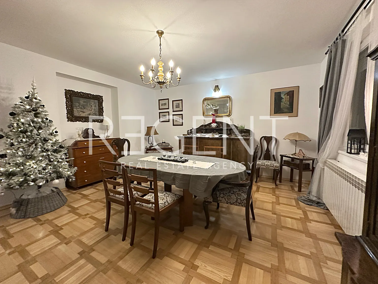 Zagreb, Kvaternikov trg - trosoban stan 127 m2 najam