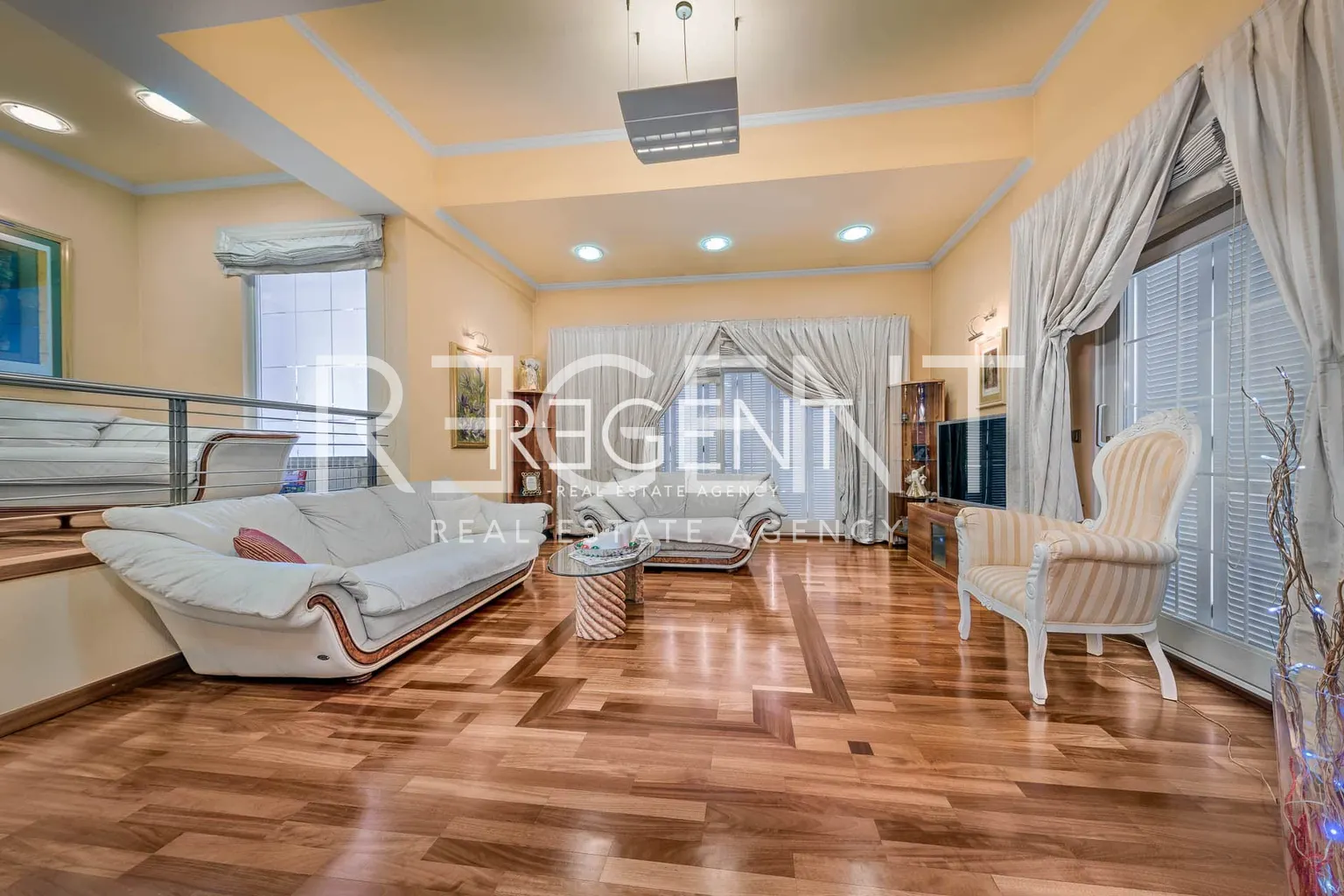 Zagreb, Maksimir – Prekrasna obiteljska vila s bazenom 600 m2