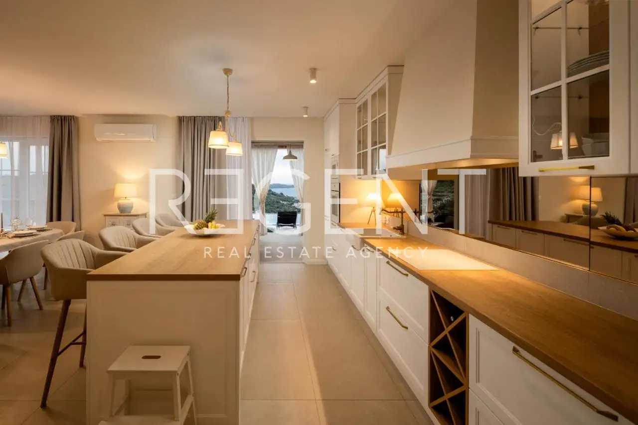 Rogoznica, Ražanj - authentische Villa mit Meerblick