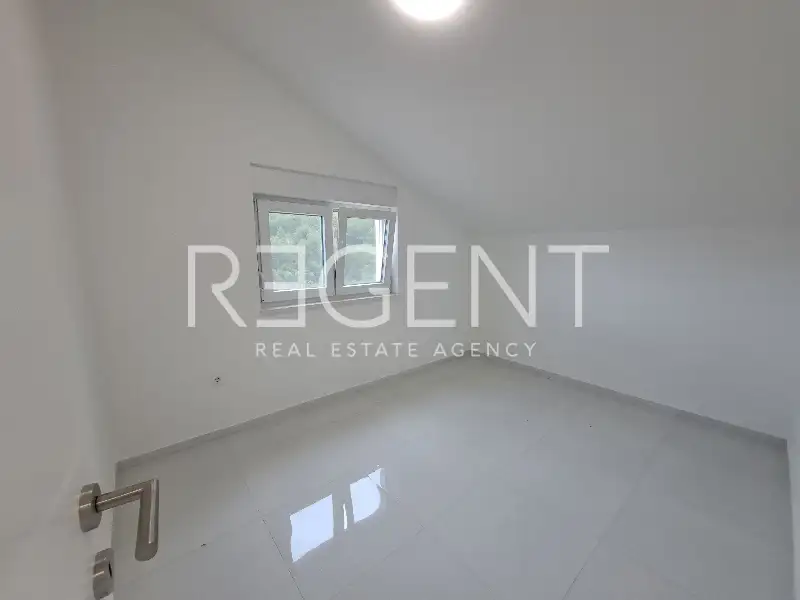 Crikvenica - Vierzimmerwohnung mit zwei Terrassen 110 m2, Neubau