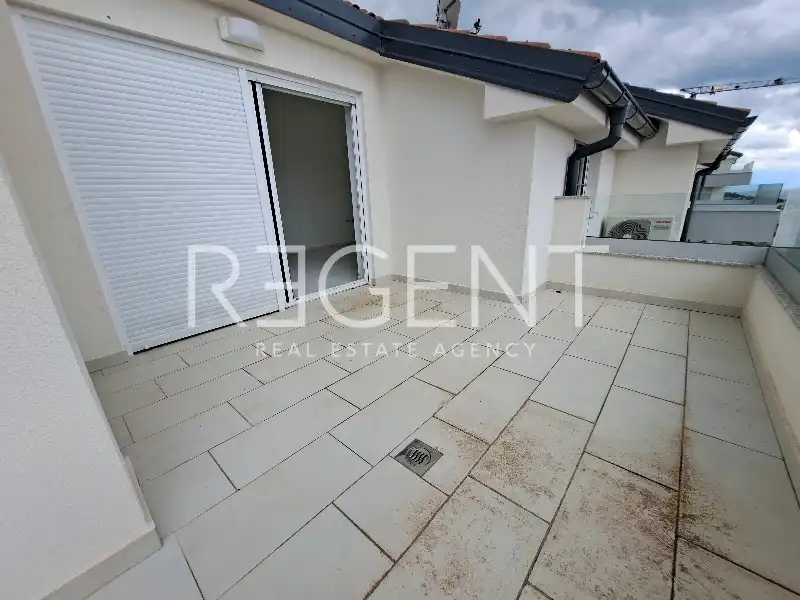 Crikvenica - Četverosoban stan s terasom 110 m2, novogradnja