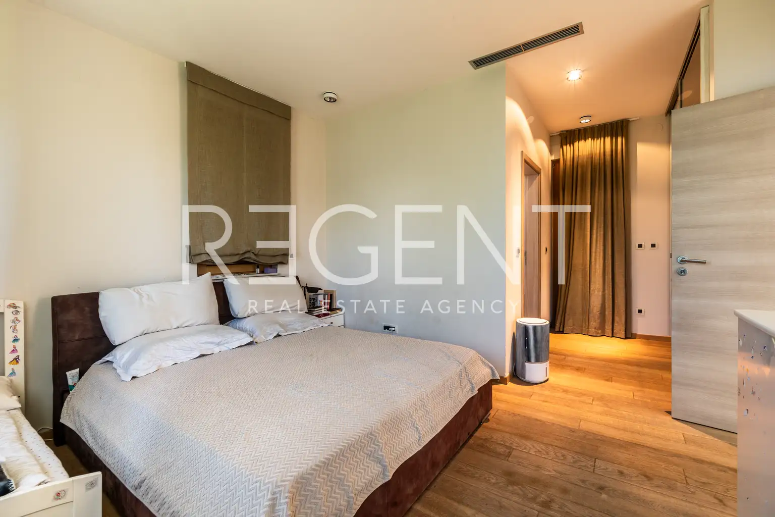 Kuća 376 m², Gornje Prekrižje — parcela 704 m²