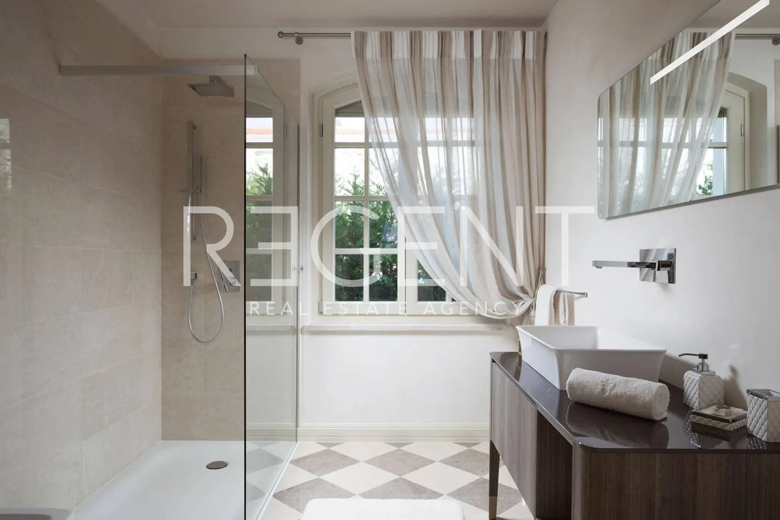 Istra, Vabriga - Raskošna i elegantna vila 511 m2