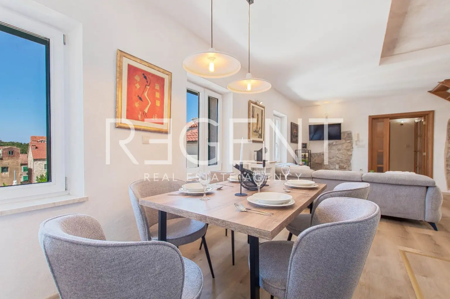 Makarska, Zentrum - Charmante Maisonette-Wohnung im Stadtkern