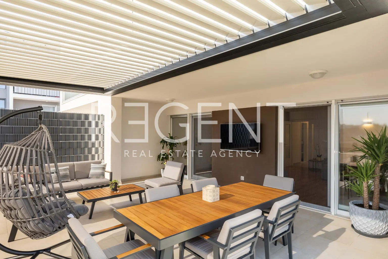 Split, Podstrana - Nowoczesny, przestronny apartament z ogrodem, Długoterminowo