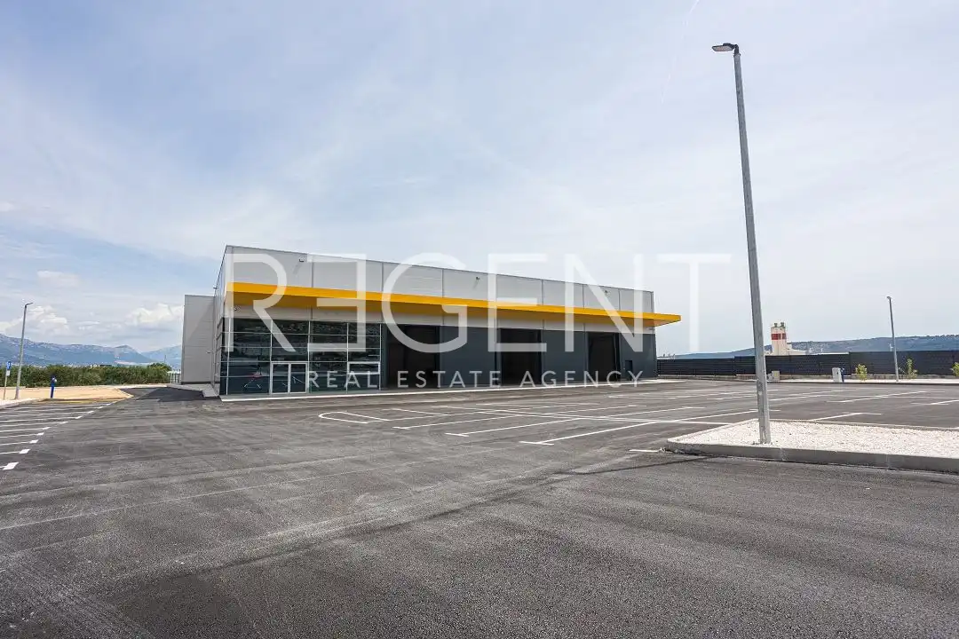 Trogir, Plano - Obchodno-predajný sklad 1600 m2