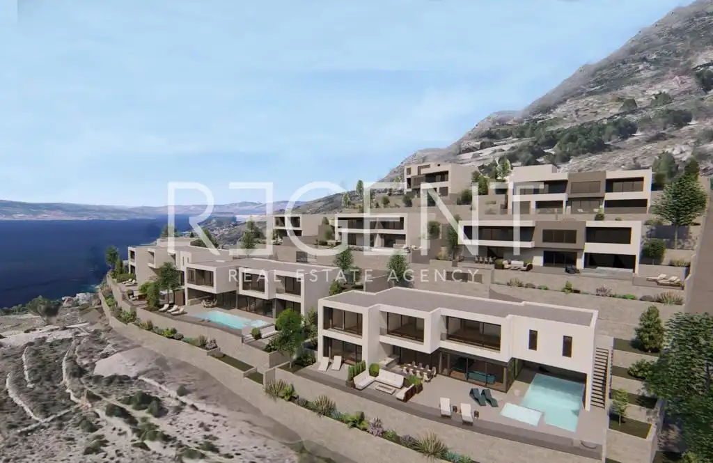 Omiš, Mali Rat - Działka z projektem 780 m2