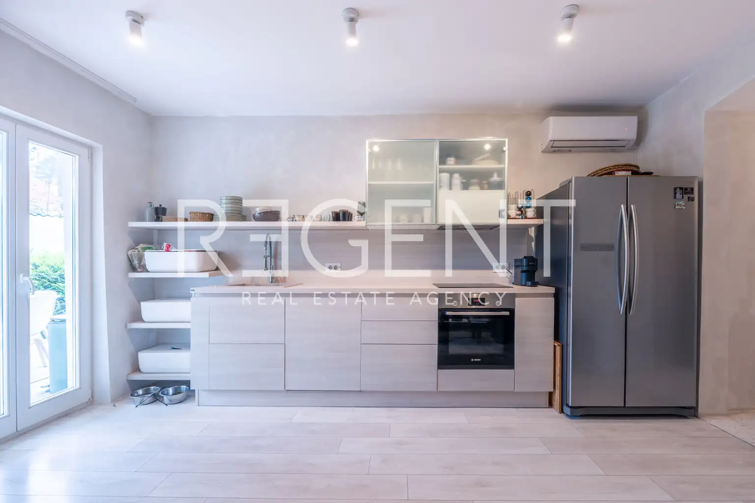 Zagreb, Vinogradska – Dizajnerski dvoetažni stan s vrtom i terasom